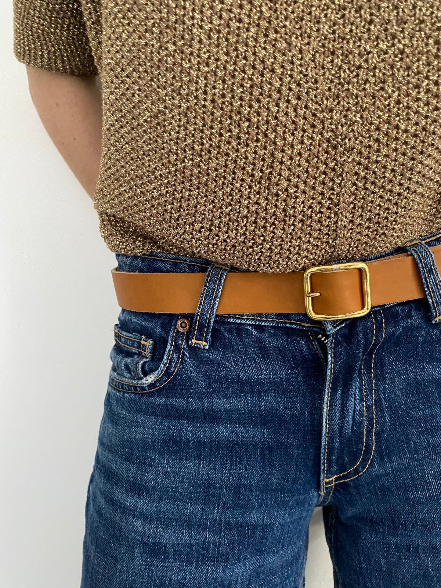 TRAVERSE ceinture fine boucle rectangulaire cuir de couleur naturel