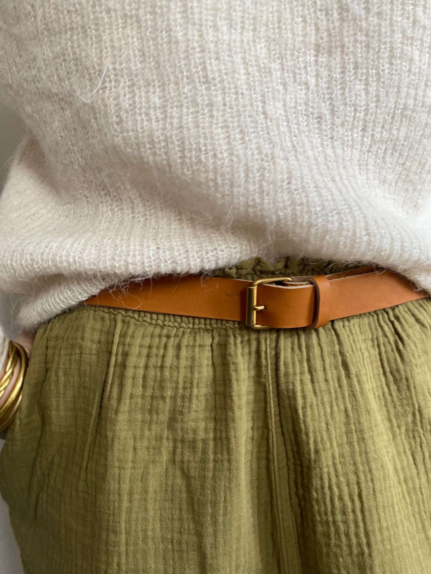 TRAVERSE ceinture fine couleur naturel boucle à rouleau avec passant ton sur ton