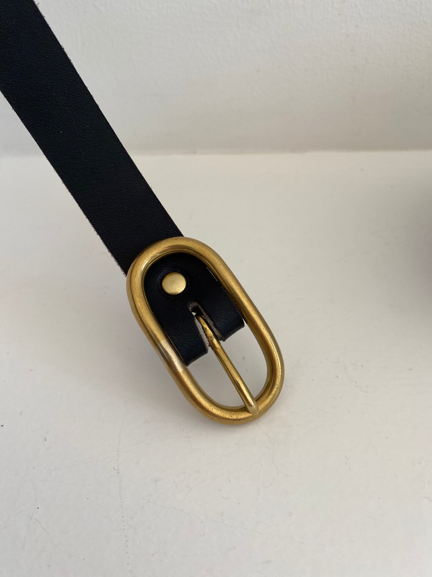 boucle ovale de ceinture TRAVERSE fine en cuir