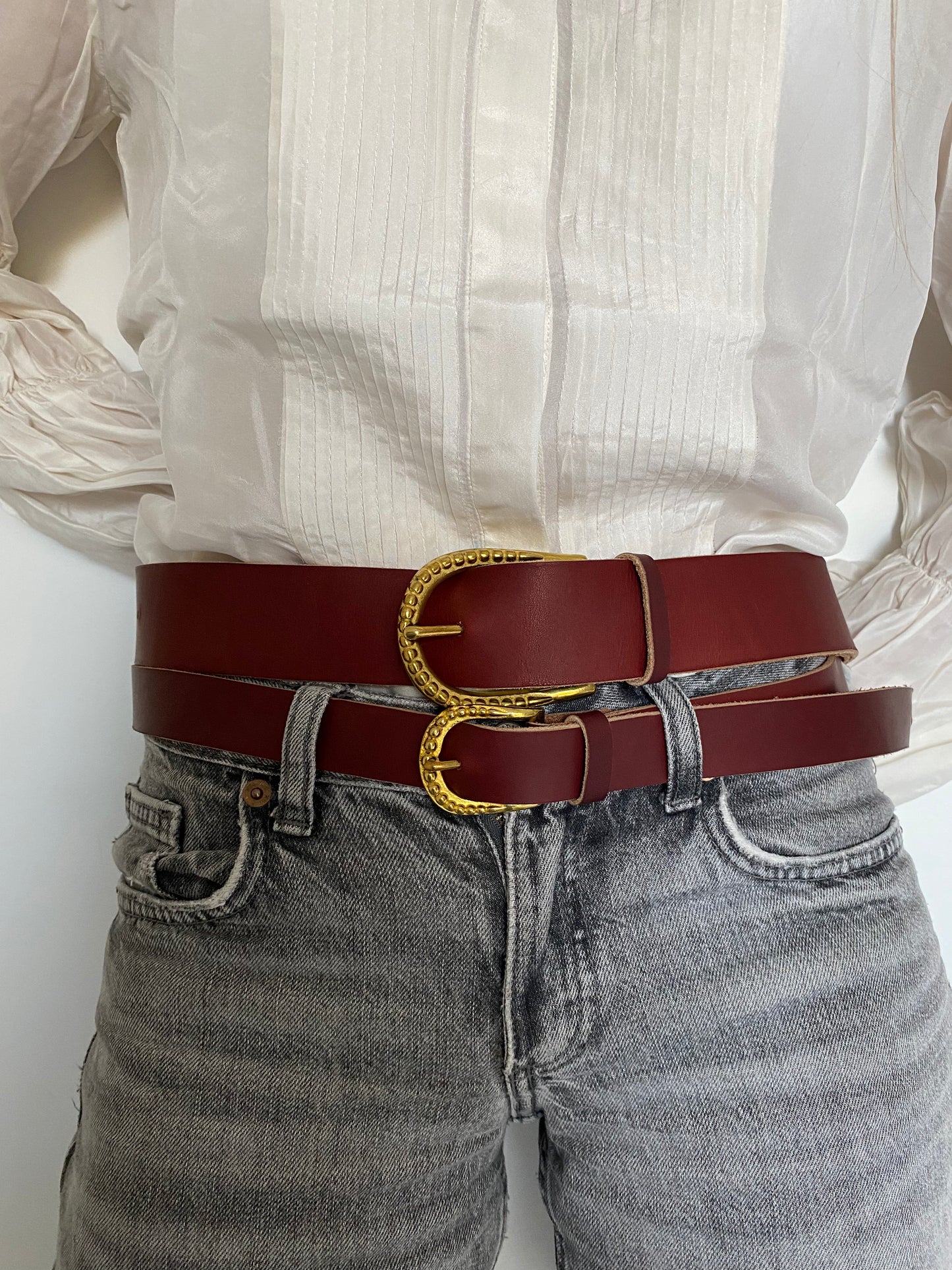 ceintures boucle couronne de perles. Taille classique et taille fine.