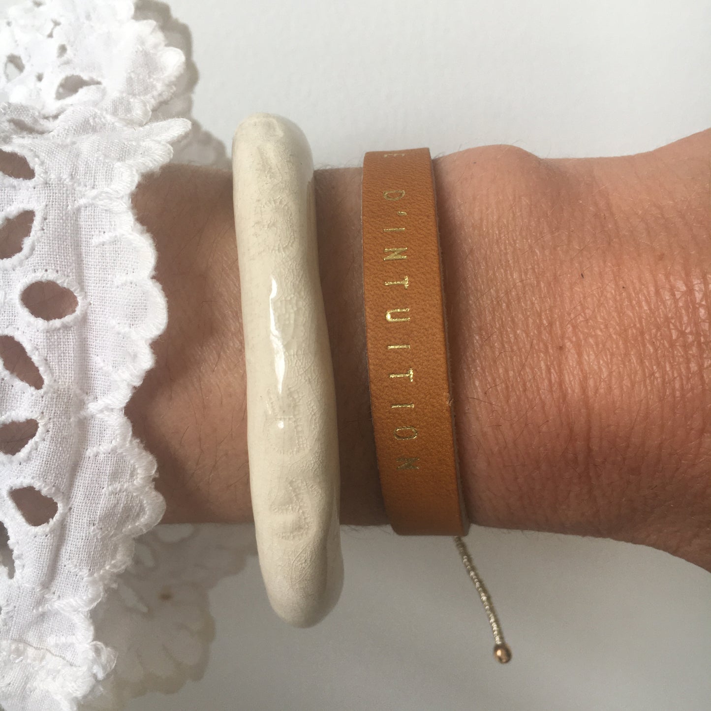bracelet message