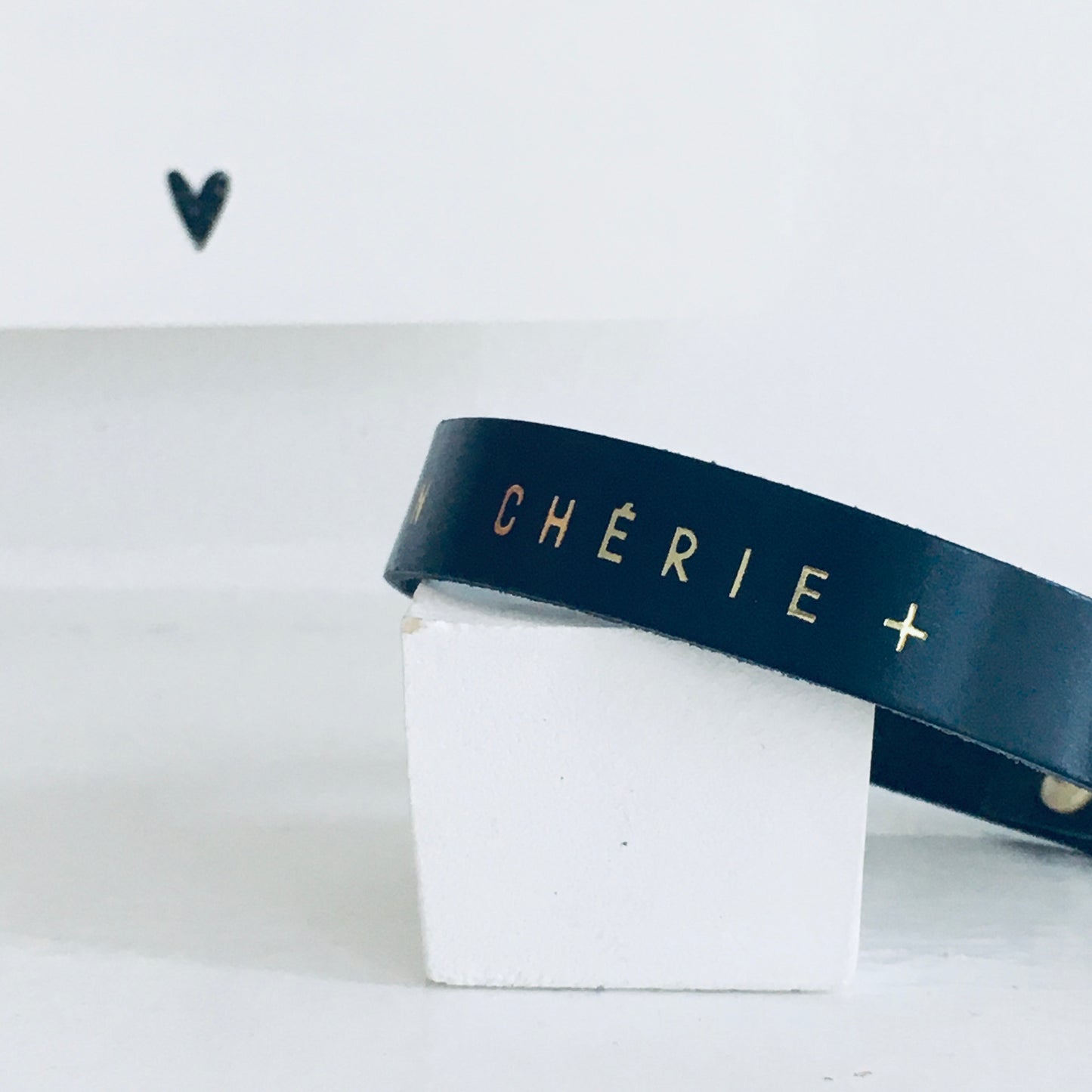 bracelet message