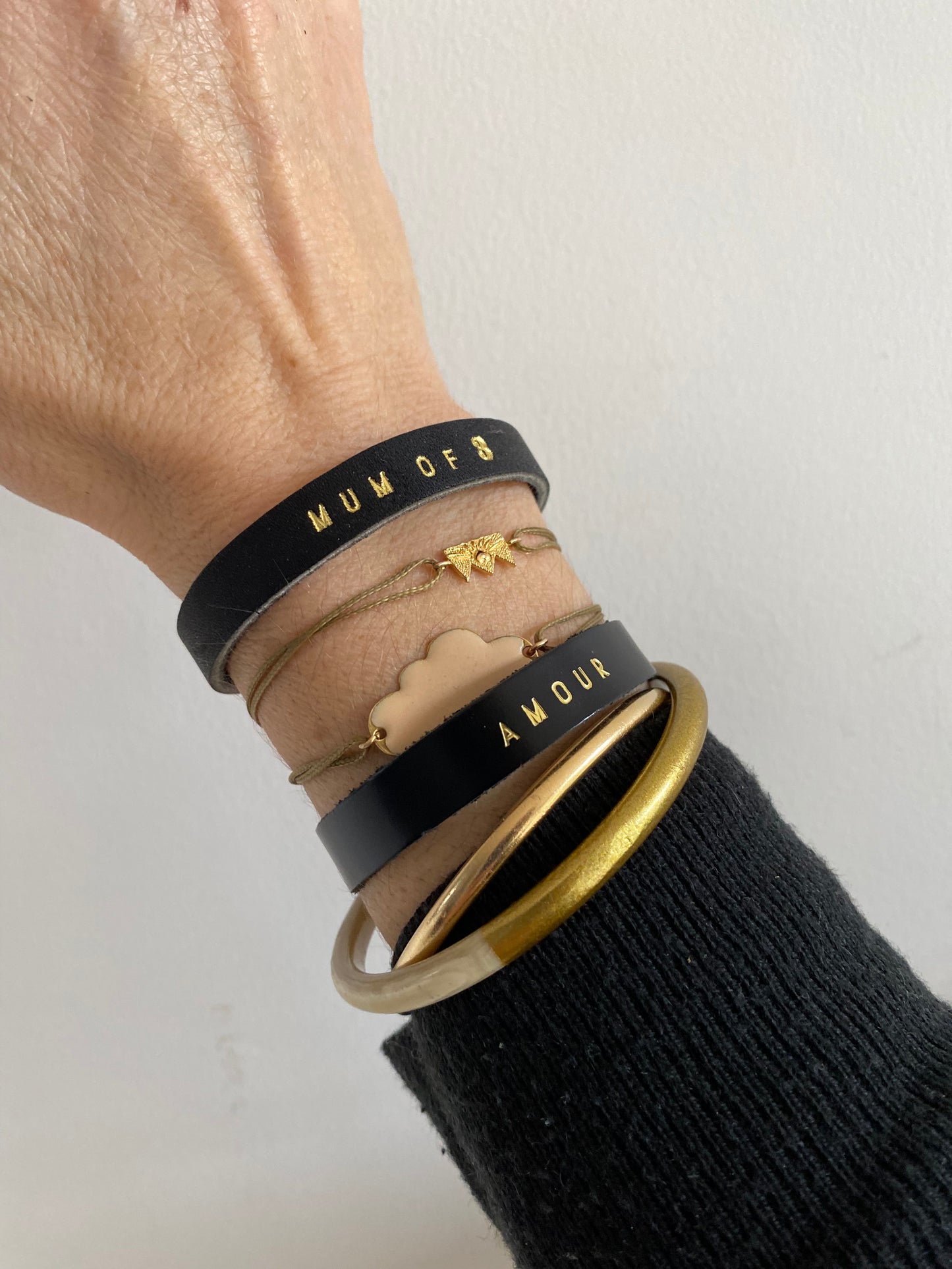 bracelet message